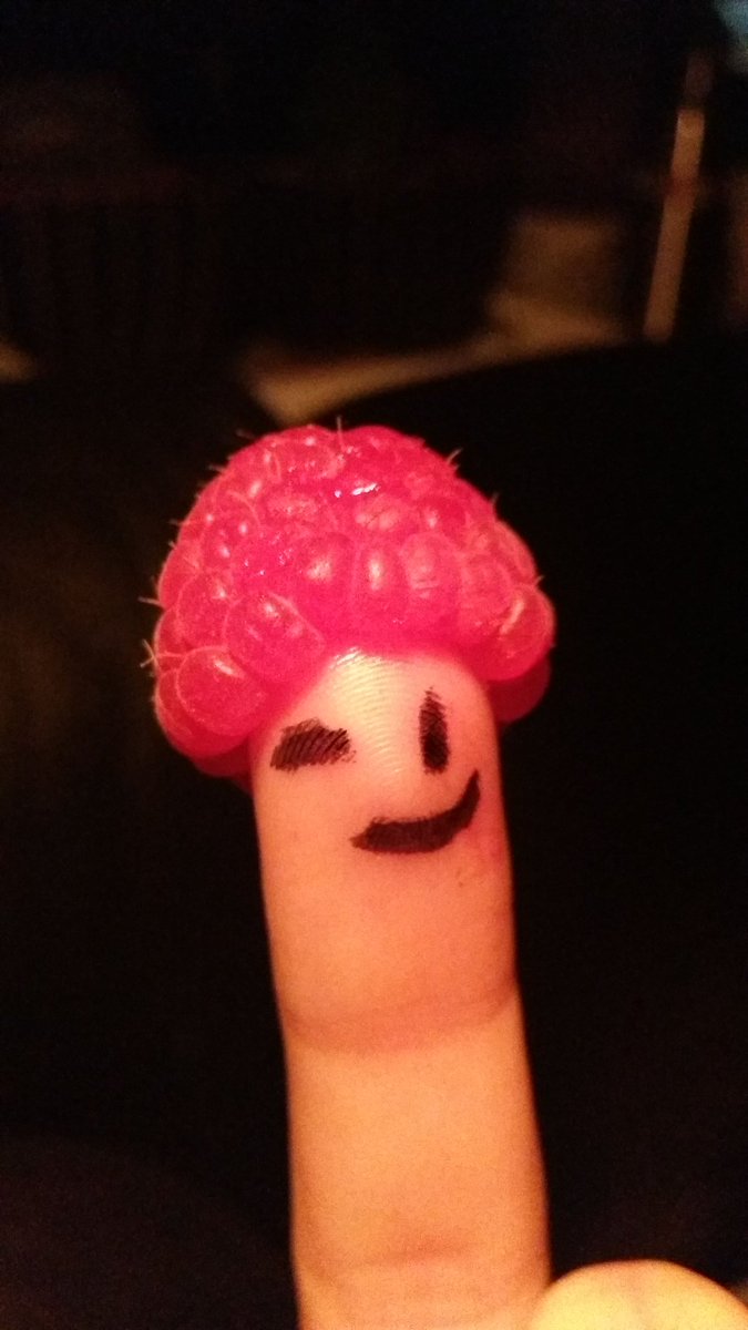https_mootje's tweet photo. Verveling met frambozen https://t.co/1DLrhqROGI