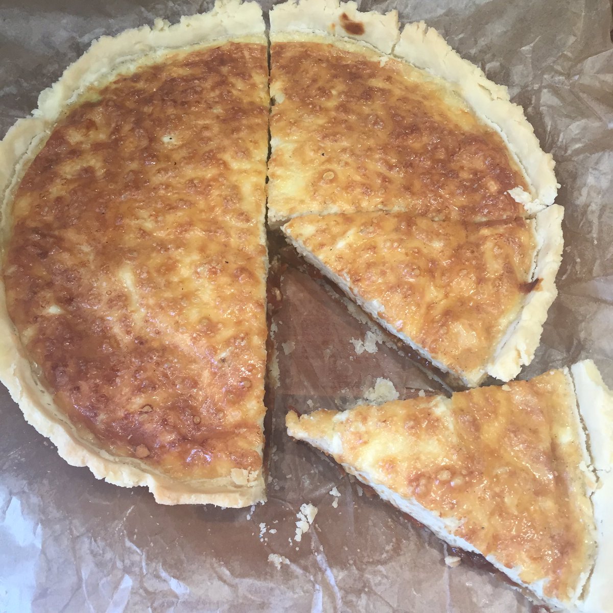 KitchenPembs's tweet image. Gluten free ploughman's Pie. 3 slices available 😍 #Pembrokeshire #wales #eatclean