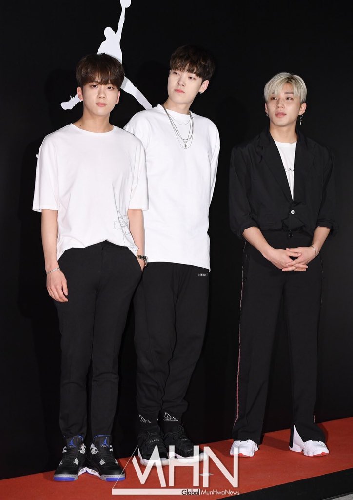 moonjjongyeupp's tweet photo. #JordanHongdae https://t.co/hVrovLjdCZ