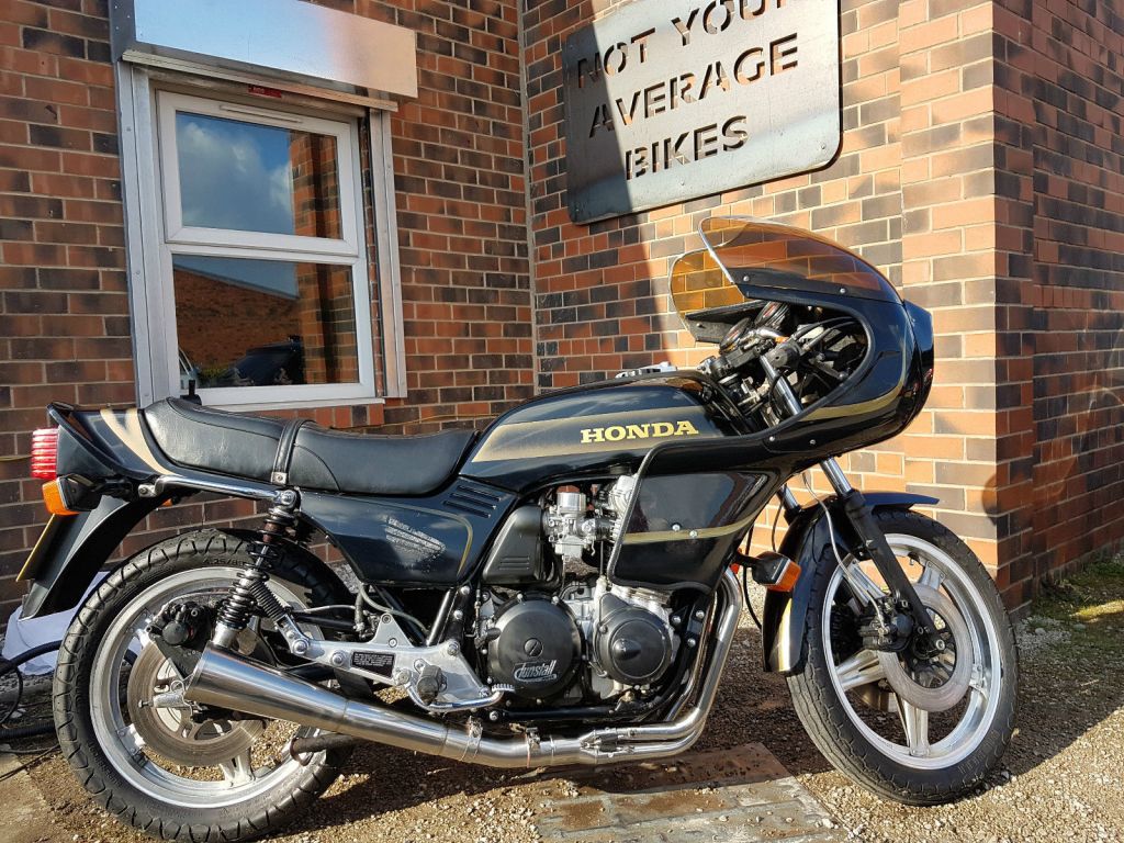 bazz hutch tweet media