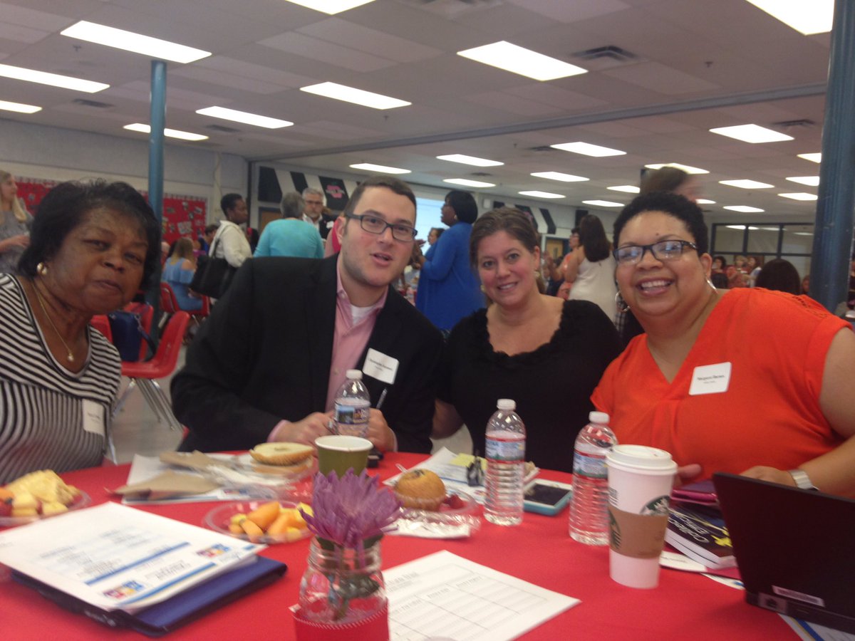 SpringfitVA's tweet image. Region 2 Kickoff @HolmesMS_FCPS @FCPSR2 #OurFCPS