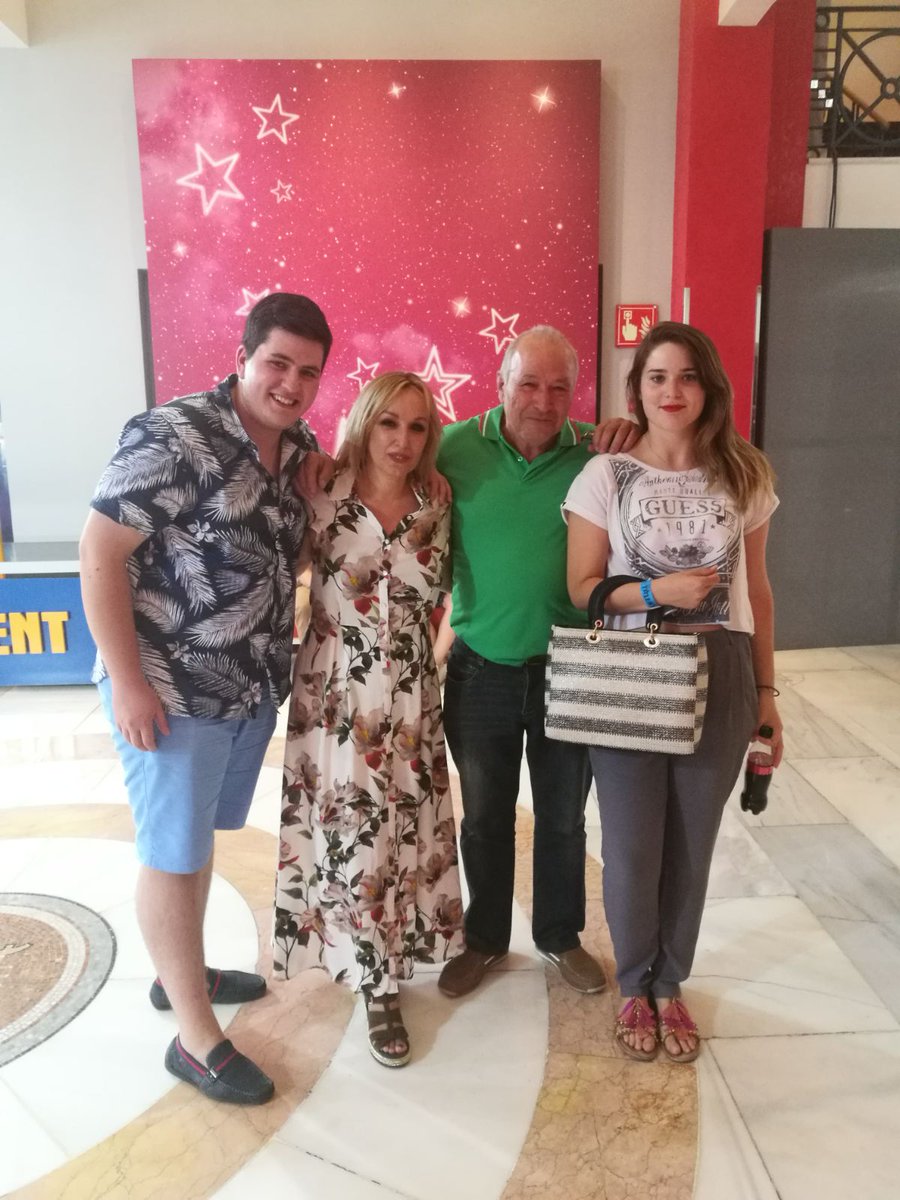 AitorGrand's tweet photo. GRACIAS GRACIAS y GRACIAS @Edurnity !!!La Magia de @GotTalentES llega a límites inimaginables!!! 03/08/2017 Una Fecha que nunca olvidaré🌟❤🎶👧 https://t.co/mzmcEl6Hdr