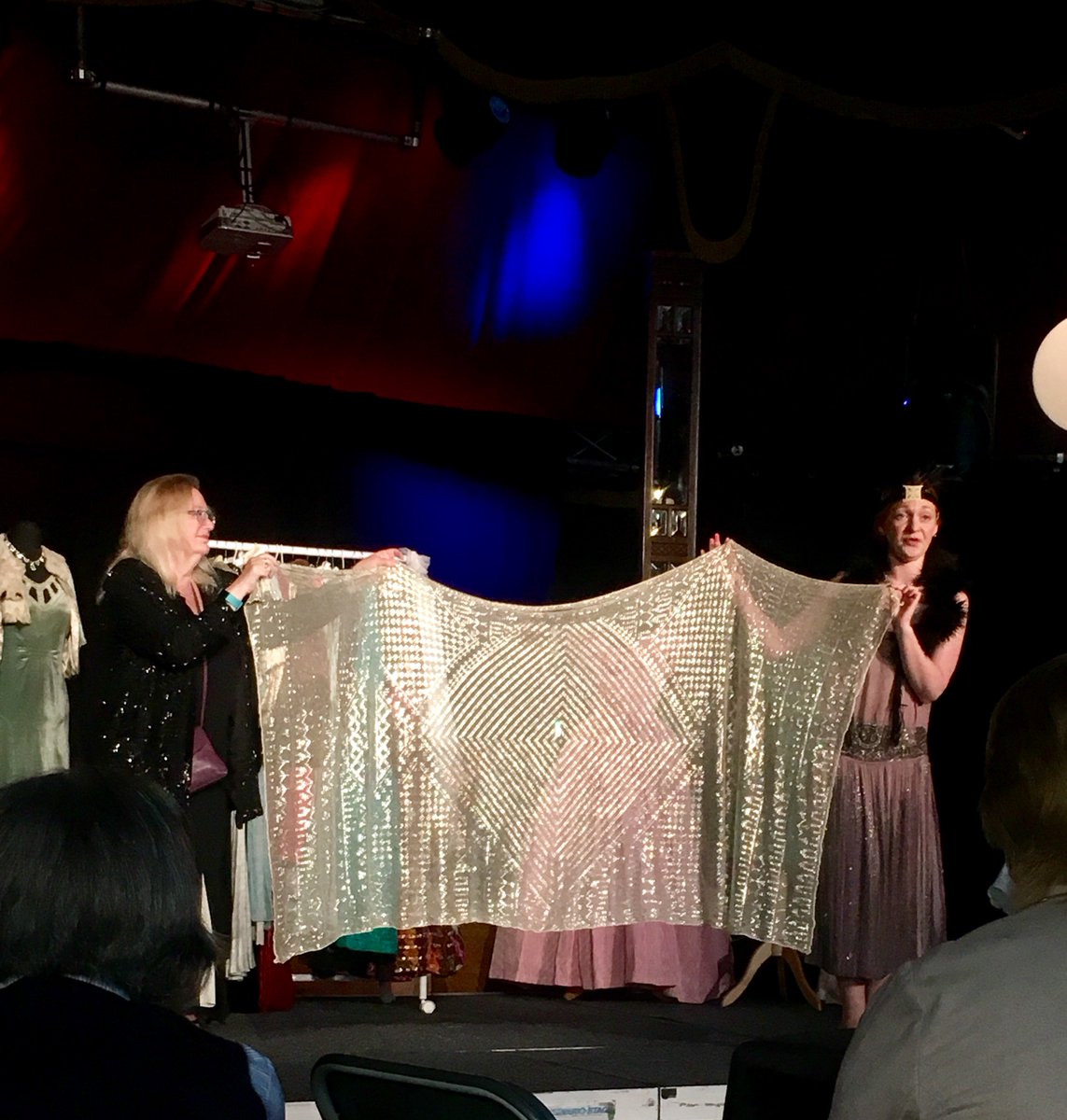 Glitz, Glamour &amp; #vintage fashion with @MeridithTowne <a href="/QFestGateshead/">QFestival Gateshead</a> wp.me/p8luYe-4Ec #NEFollowers #NEBloggers
