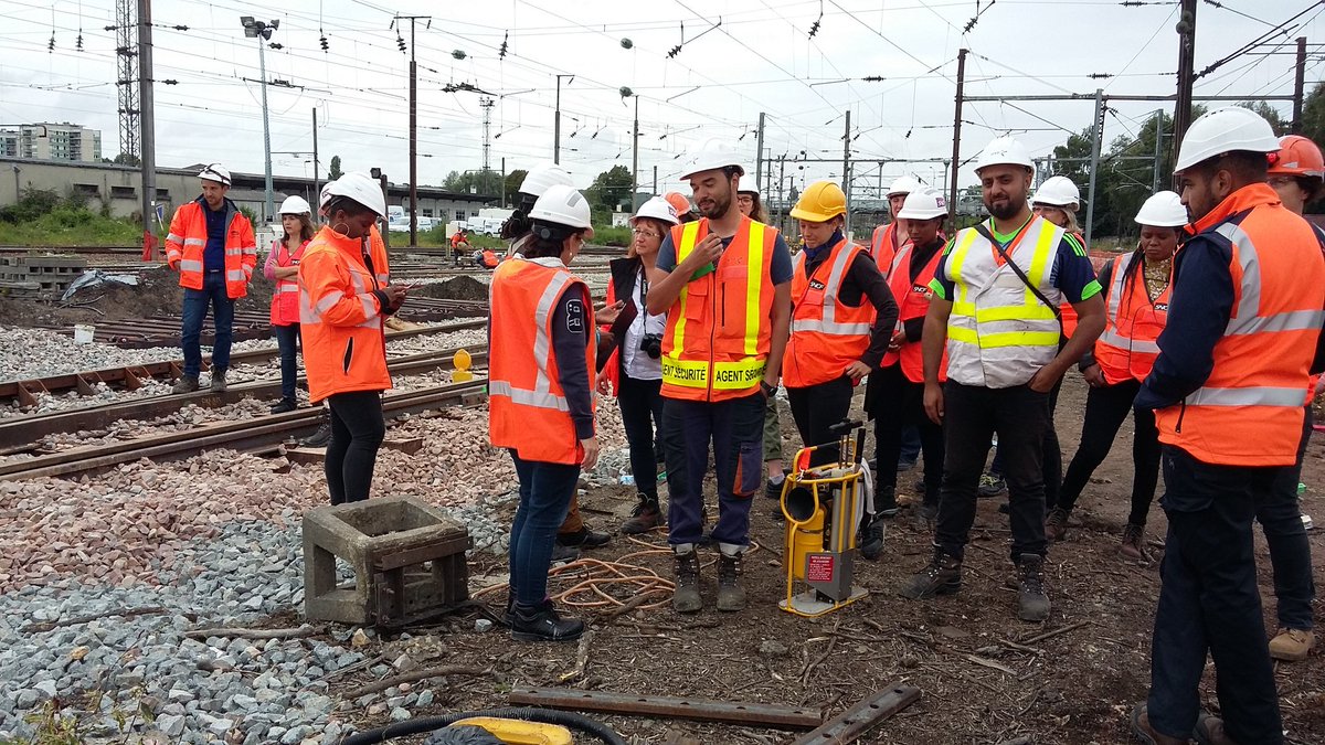 Visite du chantier RAV de Creil <a href="/SNCFReseau/">SNCF Réseau</a> #Sncfauféminin