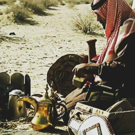 ياخاسر الحب  مالك  بالوفا..... خانه
شف جمر الأشواق بالأضلاع متواقد

كل شي يمكن يعوّض بعد..... فقدانه
إلا الغلا لا نتهى ماله بدل....... فاقد