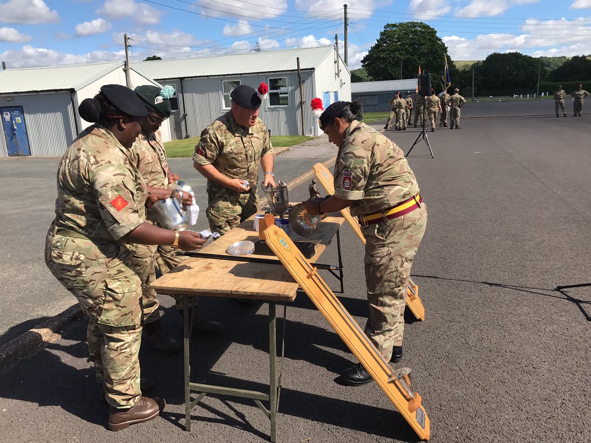 9selacf's tweet photo. Getting ready for #FinalParade #Awards #AnnualCamp2017 https://t.co/7u1JSmtyho