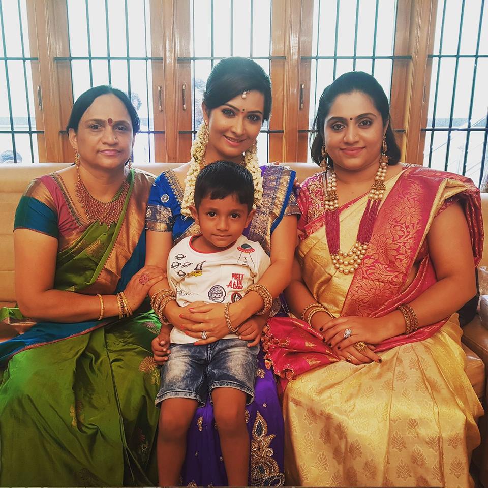 Varamahalakshmi habbada shubhasheyagalu 😊