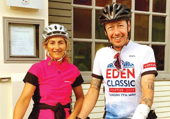 David and Beth Bray say thank you for supporting their marathon efforts
bit.ly/2wr1rMC
#news #charity 
<a href="/alzheimerssoc/">Alzheimer's Society</a> 
<a href="/davidbray/">David Bray</a>