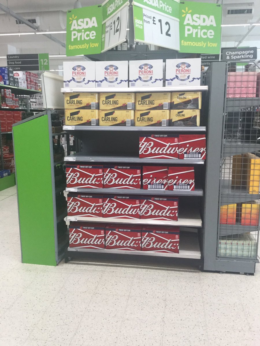 PowerforceMC48's tweet photo. Looking Carling-Tastic at front of store in Asda Romford 😀@asda @carling #MIXEDPACK https://t.co/CXkFAwtM3b