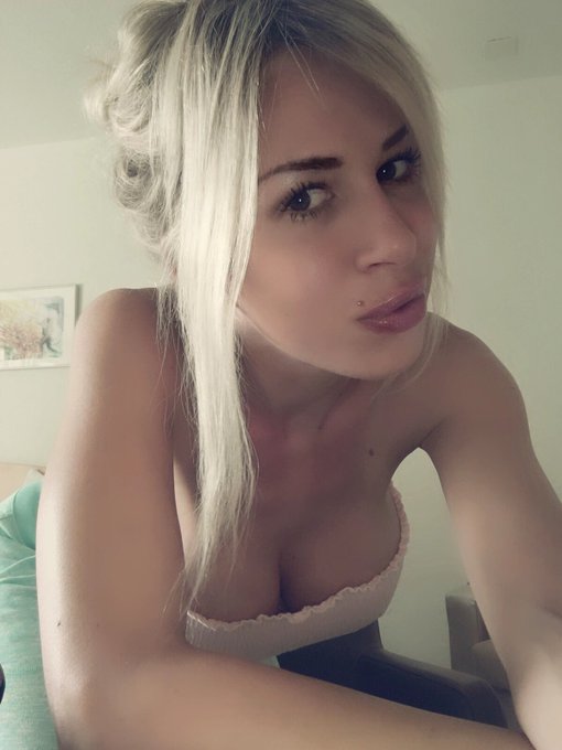 Happy Weekend @all 😍&uuml;bermorgen geht's nach K&ouml;lle 😋 https://t.co/oUQ0hO3SAh<a class="tags" target="_blank" title="On Twitter" href="/?out=eyJ0eXAiOiJKV1QiLCJhbGciOiJIUzUxMiJ9.eyJpYXQiOjE3MjEzNzU0NzIsImlzcyI6InR3cG9ybnN0YXJzLmNvbSIsIm5iZiI6MTcyMTM3NTQ3MiwiZXhwIjoxNzUyOTExNDcyLCJyZWRpcmVjdF91cmwiOiJodHRwczovL3R3aXR0ZXIuY29tL2FsbCJ9.awElZG3N5lhhaR9k5hP1-wbGaU3oie_B9xkaFYiVOZcfTDm2HFccIj9VUtNfp_WXFhUDpYRsY2U18MYjuXI6OA">@all</a>