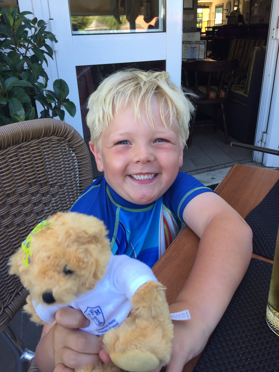 toemac76's tweet photo. @EYFSFloMelly breakfast in Portugal https://t.co/fbp1ZTSlJ6