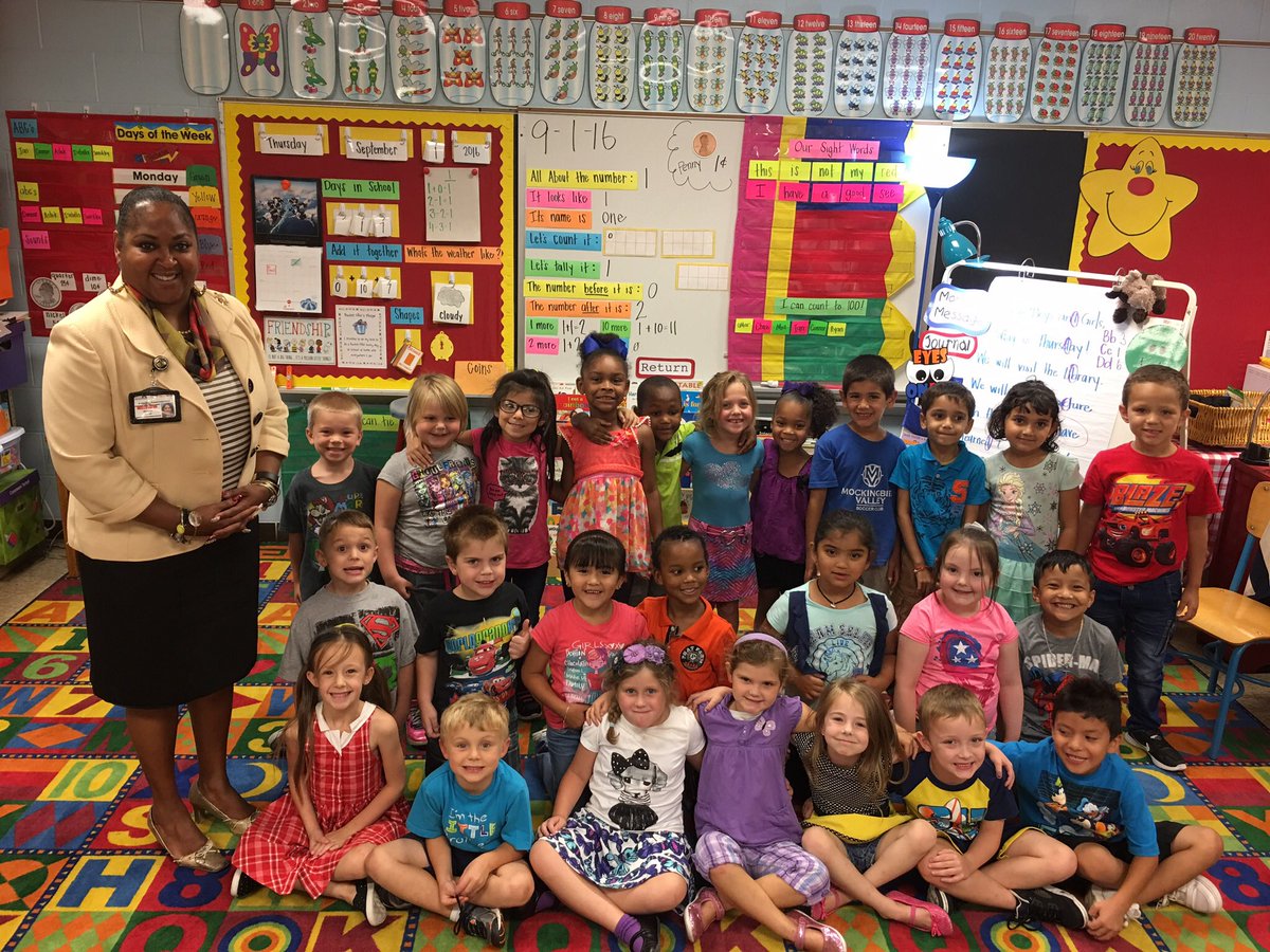 Champ4Scholars's tweet photo. You know me, I love ❤️ my job & I'm really, really, really good at it, and I going to save your child. #ready2017-2018 @JCPSKY @jcpsforward https://t.co/rjTbQJI5zJ