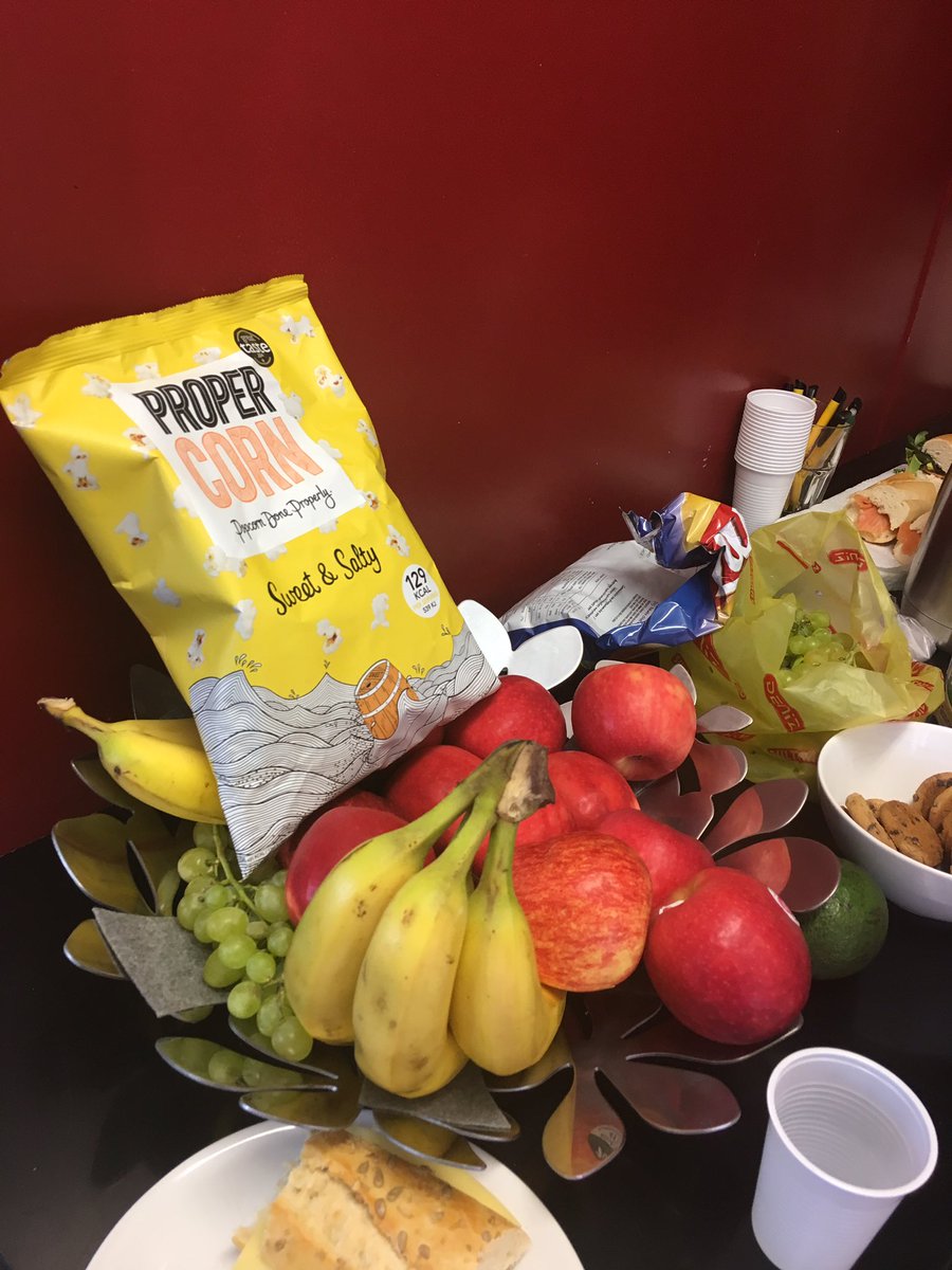 amarteymusic's tweet image. Everywhere we go we #keepitproper @PROPERCORN at the @melaninandafros shoot! 🏆✨