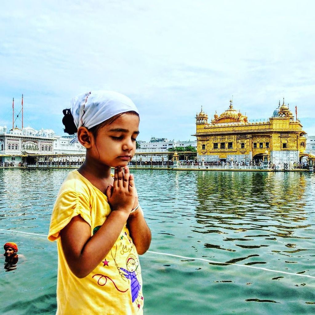chhatwalnavjot's tweet photo. #divjot at #goldentemple #darbarsahib #htcu11 #htcforlife #Shotonhtc #waheguru #godisone #sikhism https://t.co/f9zreId0w9