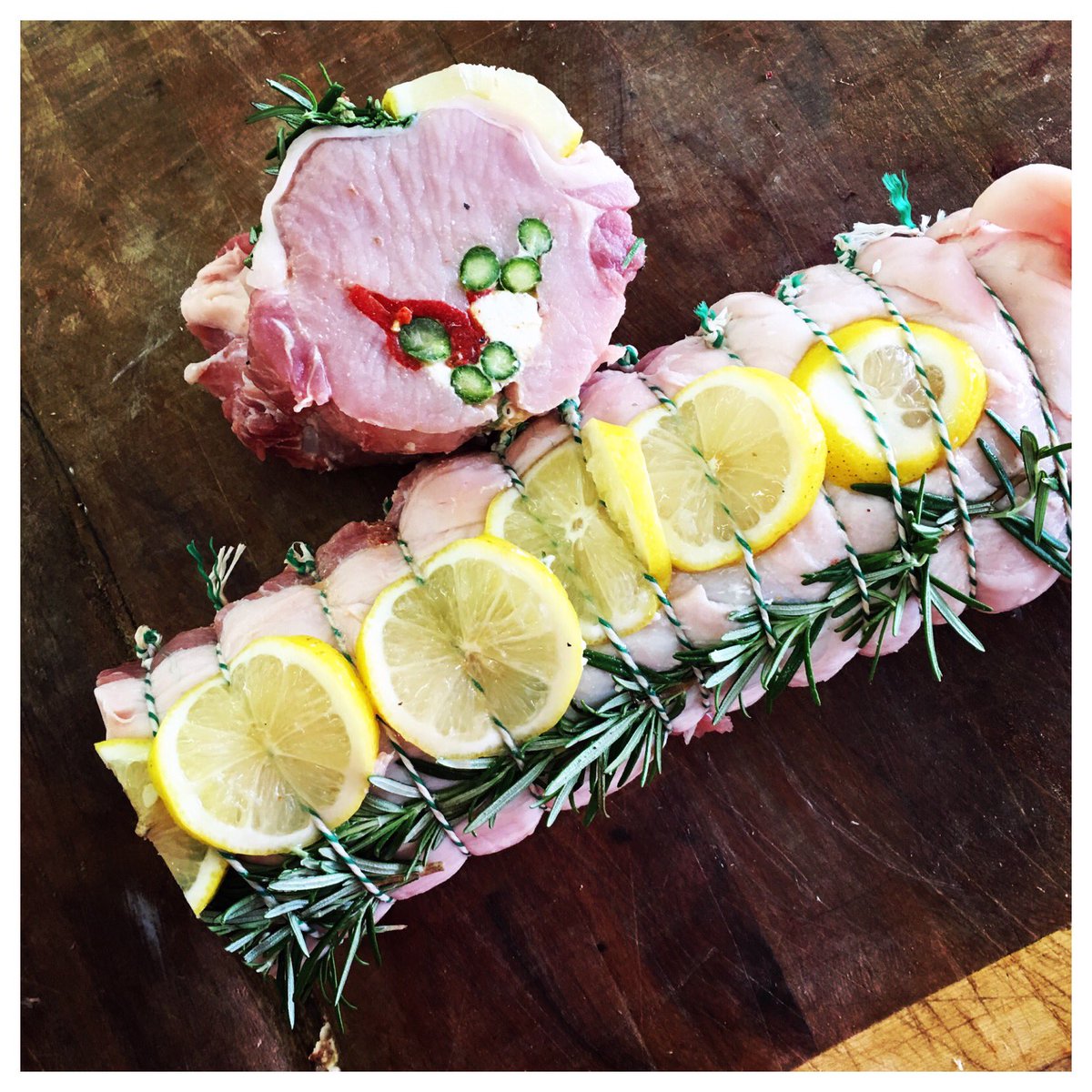 GGSparkes's tweet photo. Stuffed loin of Pork with roasted peppers, asparagus & goats cheese c/o @josiethompson66 #chefbutcher 🔪🔥👊🏻 #stuffedporkloin #butcheryskills https://t.co/IwEti15Vls