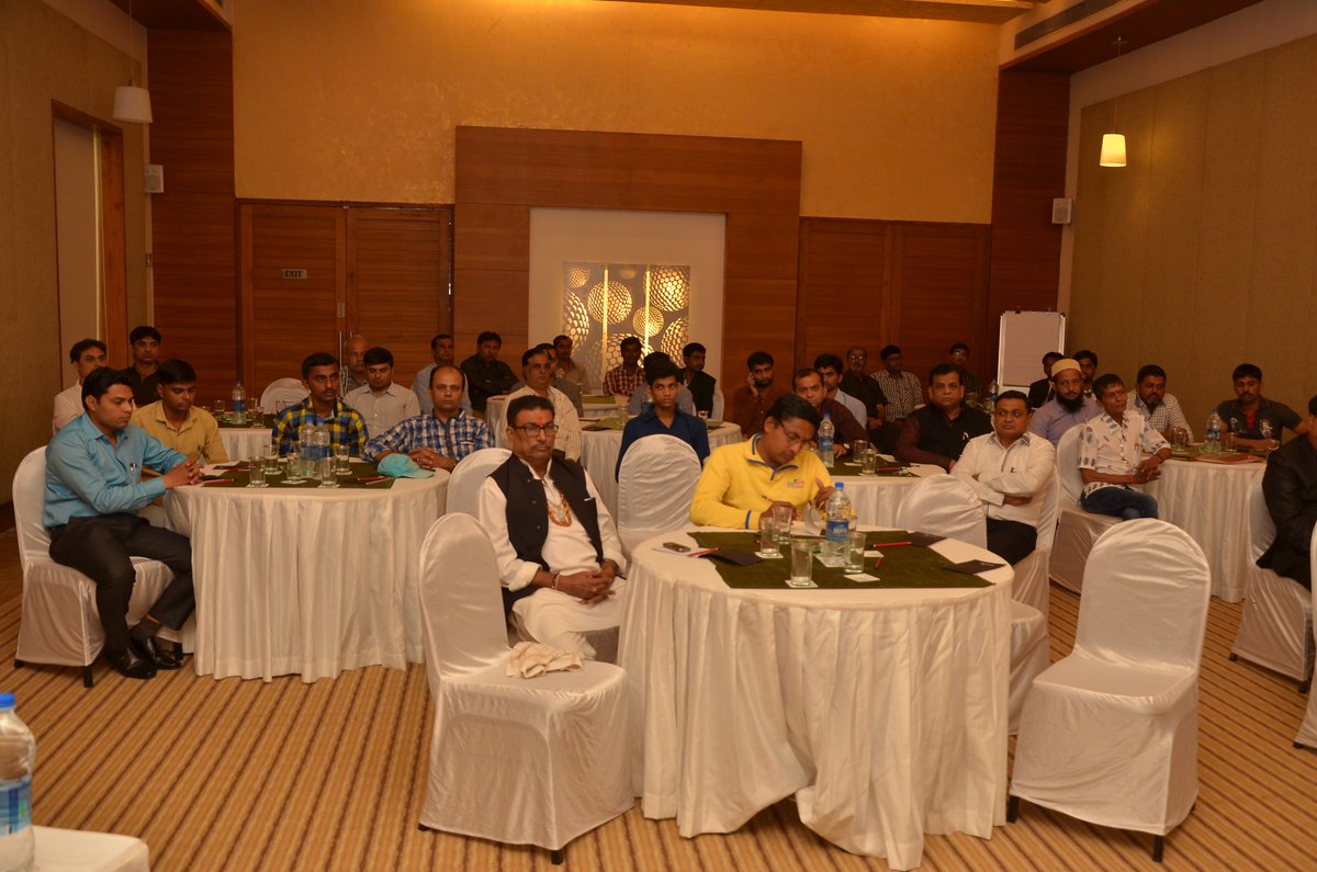 hasmukhfur's tweet photo. #Dealer Meet #2015 @Kensville Resort Hasmukh Furniture. https://t.co/sUDZRO1S60