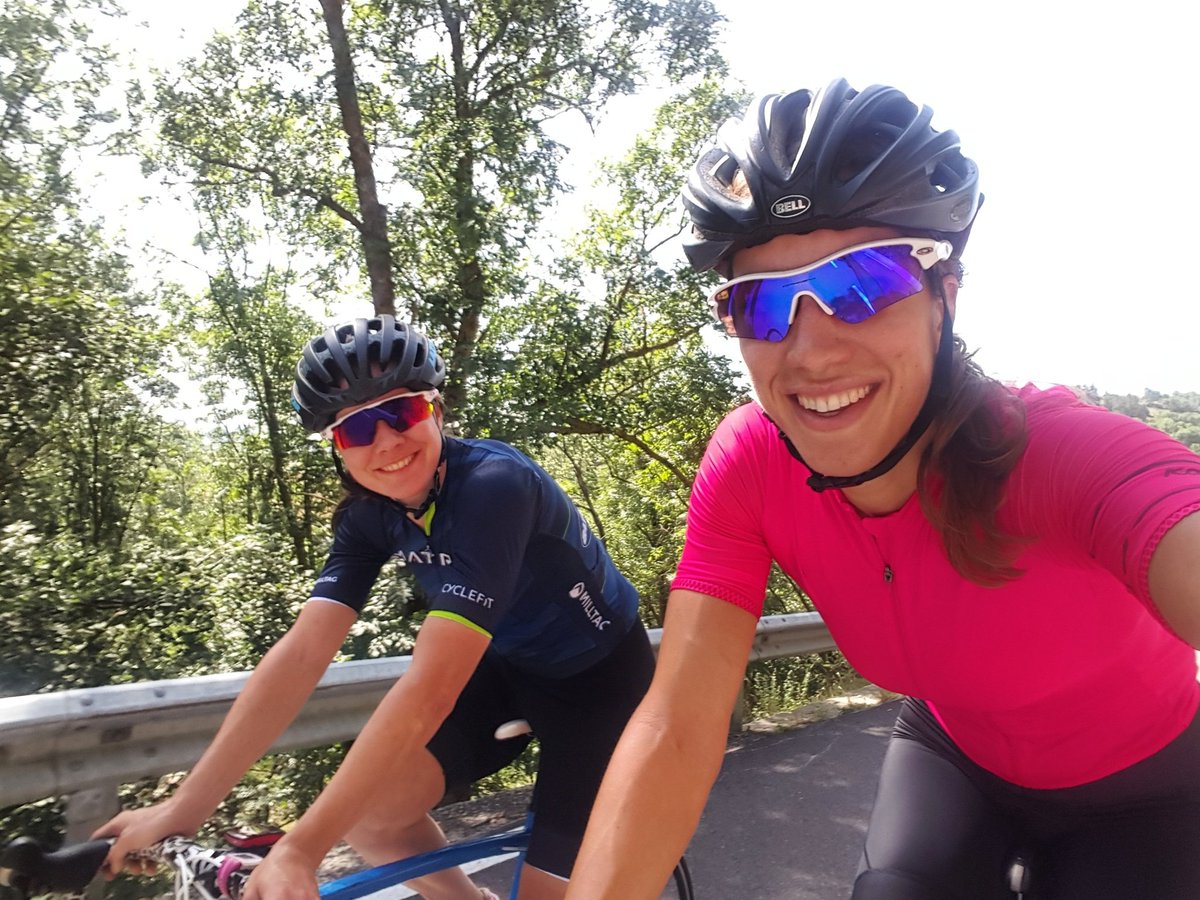 Op trainingskamp samen met <a href="/laurinevriessen/">Laurine van Riessen</a> 💪☉🗻 #fontromeu #hoogtestage #speedskating #cycling  #healthyteamzh #matrixprocycling #rapha