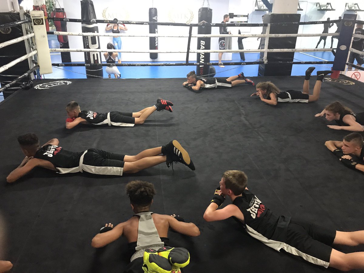 JR Gym tweet media