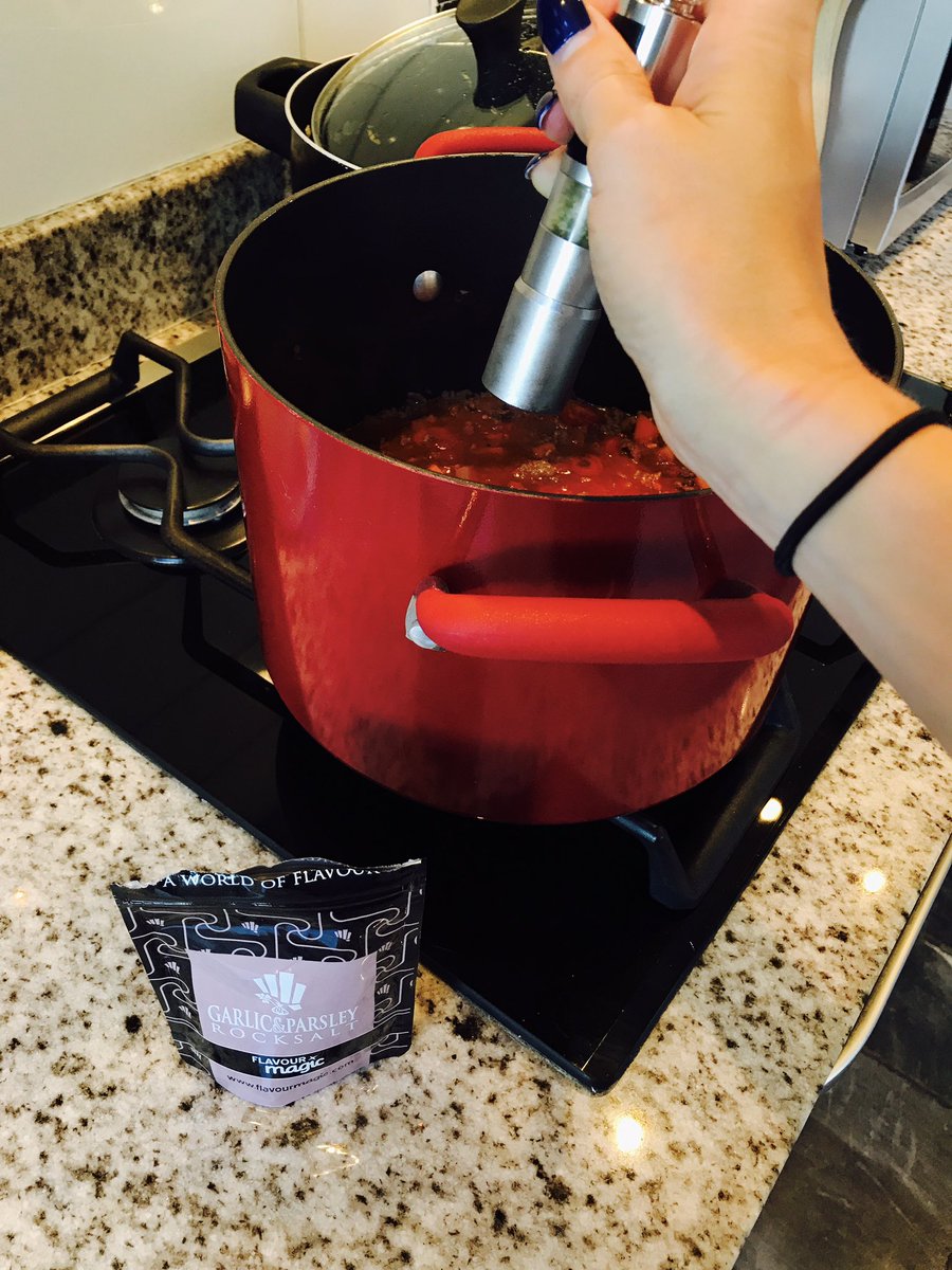 rachelwhite09's tweet photo. @FlavourMagic Just boshing a bit of this in the Friday night mates round lasagne mix 👌🏻 #flavourmagic https://t.co/imlSnwpCIL
