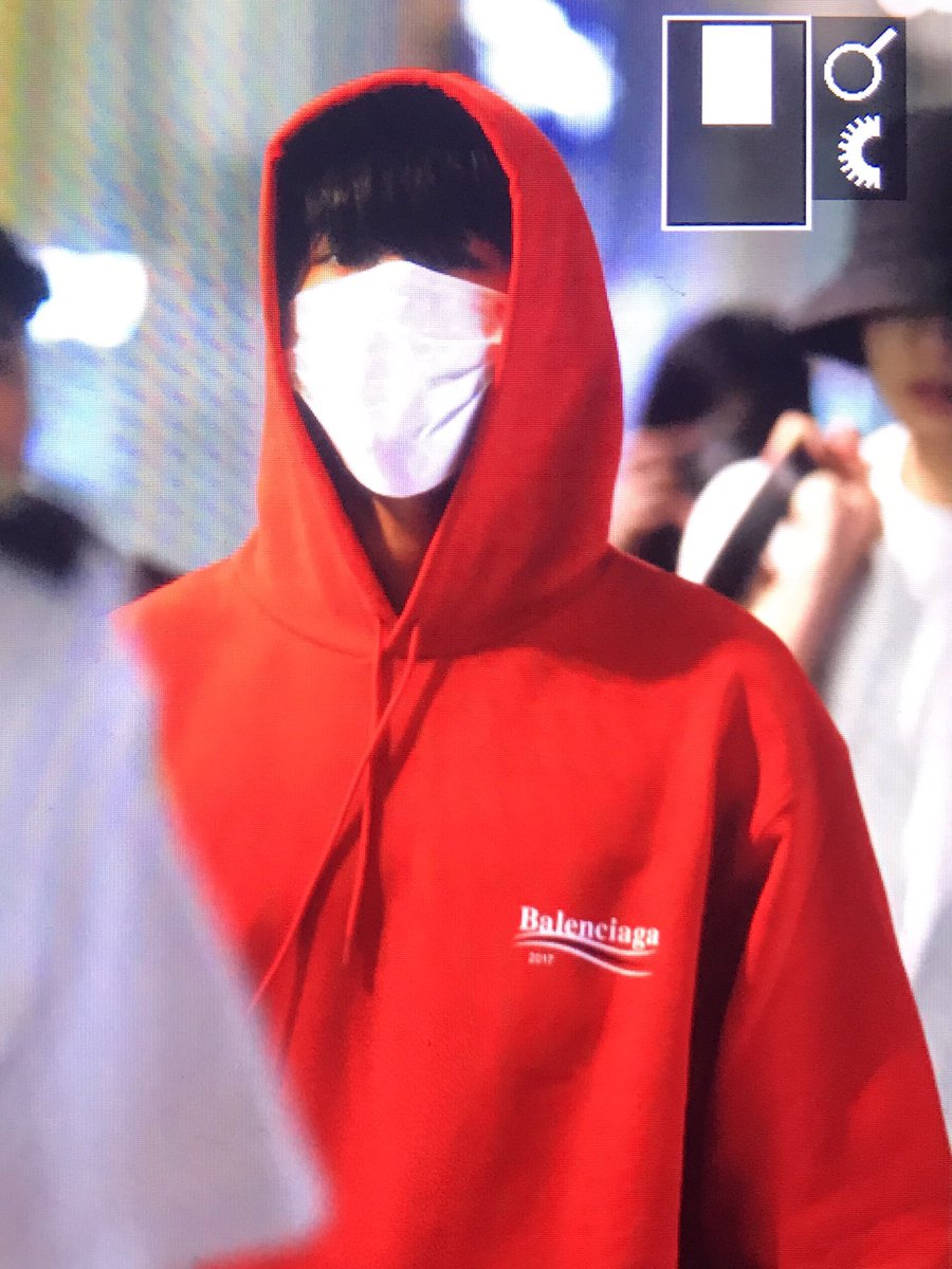 MiraculousB_'s tweet photo. #BAEKHYUN #백현 🍎 https://t.co/h1NCpS3zL0