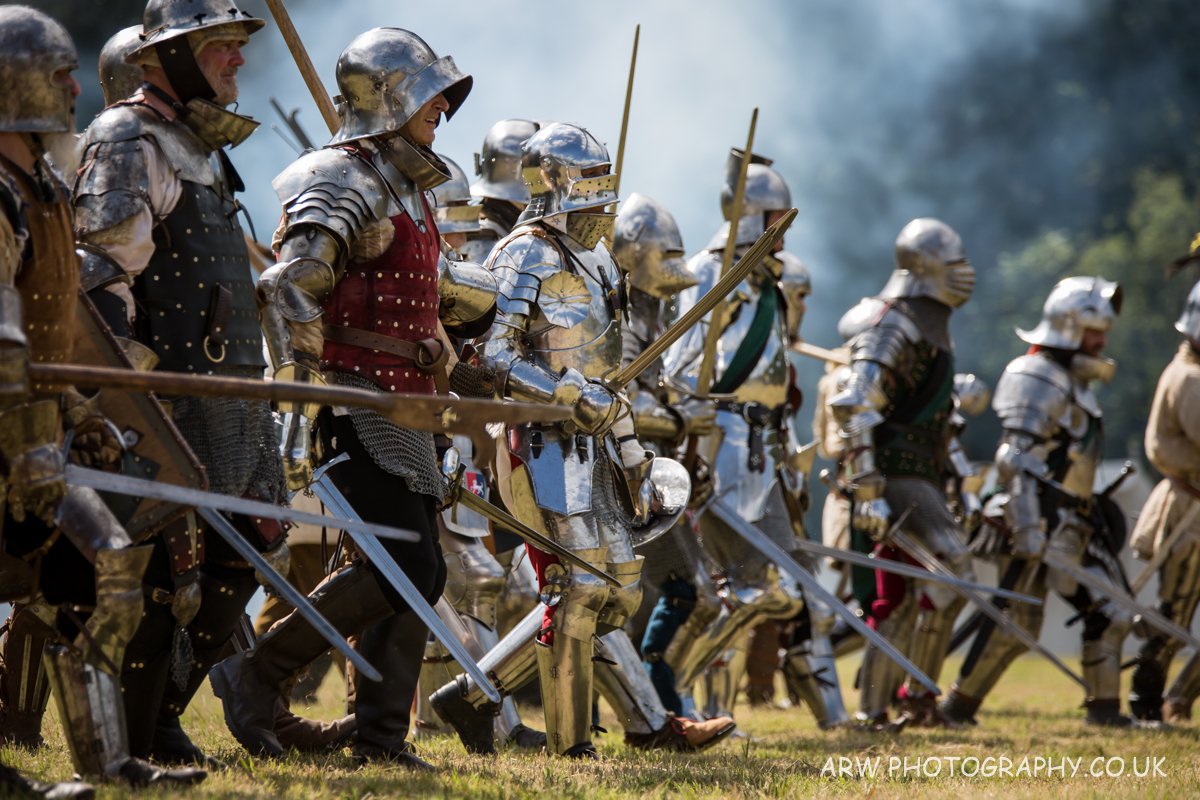arwphotography's tweet photo. "Starting with a bang tomorrow"  @Loxwoodjoust   A weekend or two of Medieval Mayhem...Going to be a big one....see you there.... https://t.co/zq3InOEYCy