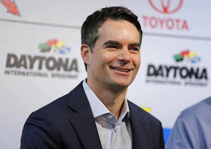 Happy birthday jeff Gordon 