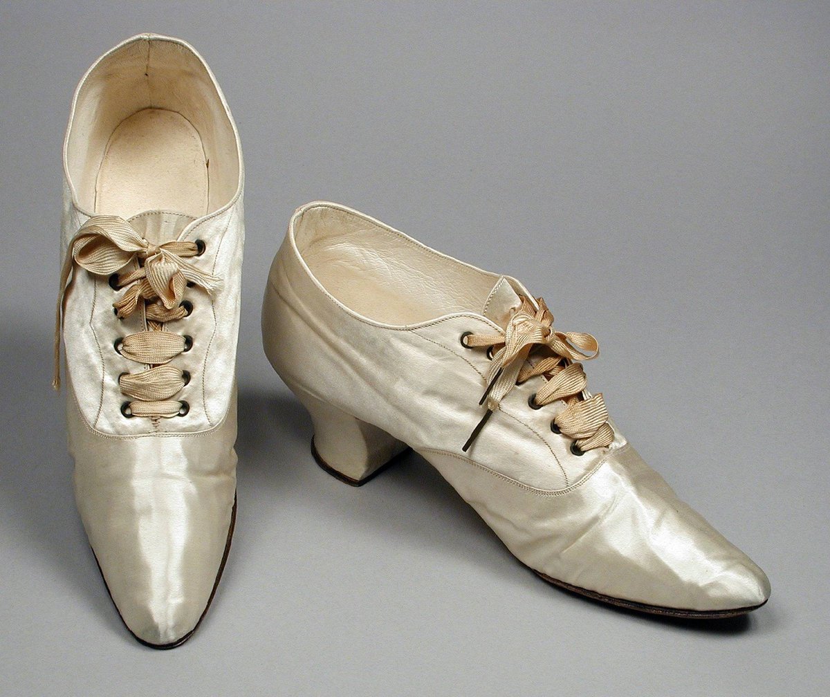 where to sell vintage shoes
