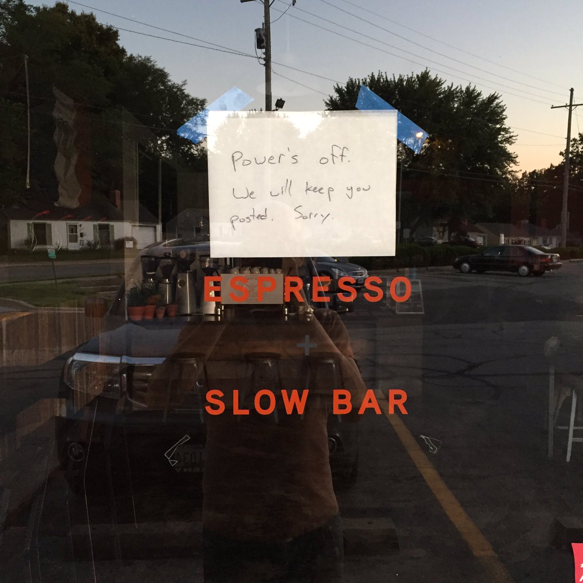 2bckc's tweet photo. Power is off on our whole block. We'll keep you updated. https://t.co/trvExu2vAj