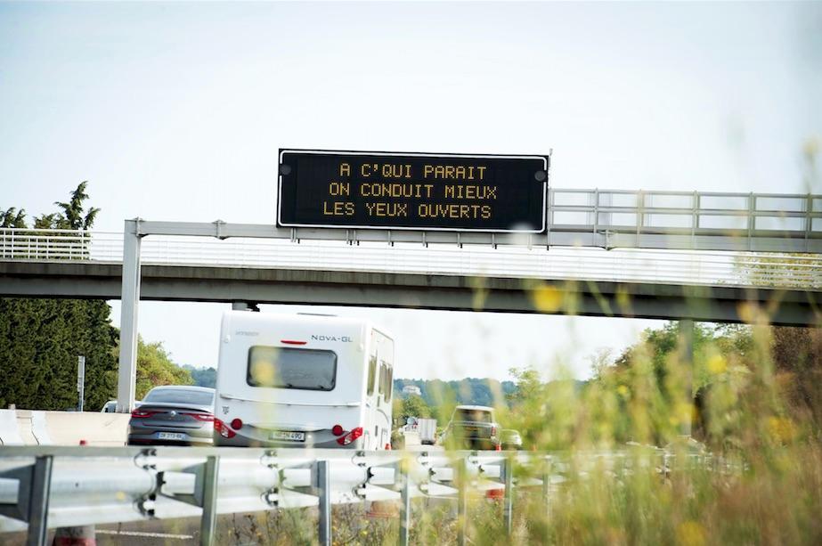 KonbiniFr's tweet photo. Devenez le roi de la punchline de sécurité sur l'autoroute des vacances https://t.co/g55fCgxMCR https://t.co/a47iCNcqNm