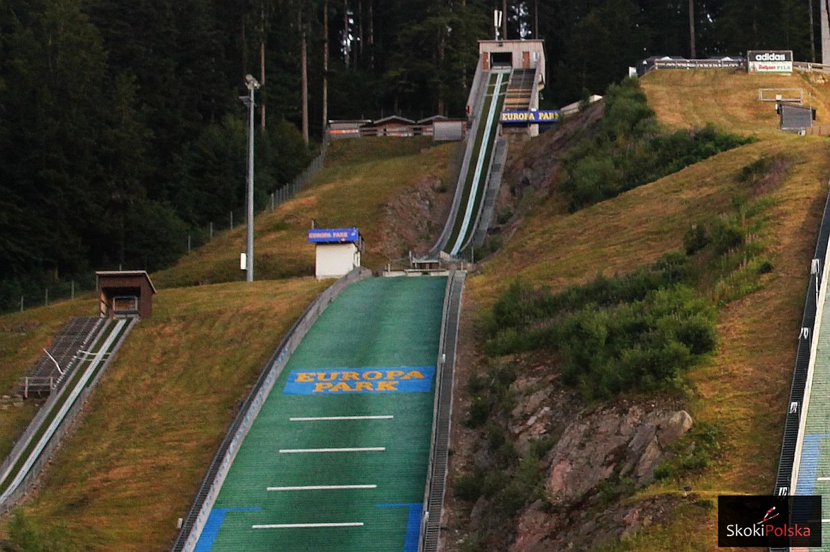 SkokiPolska's tweet image. FIS Youth Cup #Hinterzarten: Lisa #Hirner i Rok #Masle triumfują w Hinterzarten. Skakali też Polacy. Wyniki: bit.ly/2hu9vtc