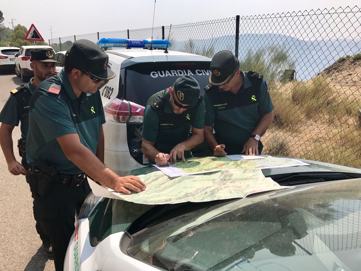 MFontecha's tweet photo. Labor encomiable de las más de 220 personas que trabajan en la extinción del incendio de la Sierra de Segura.#IFSeguraDeLaSierra https://t.co/G9mNSJql6S