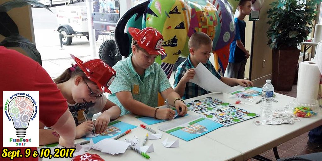 funfesthazleton's tweet image. Kids activities including face painting, coloring &amp;amp; arts &amp;amp; crafts are available in the lobby of the CAN DO building.