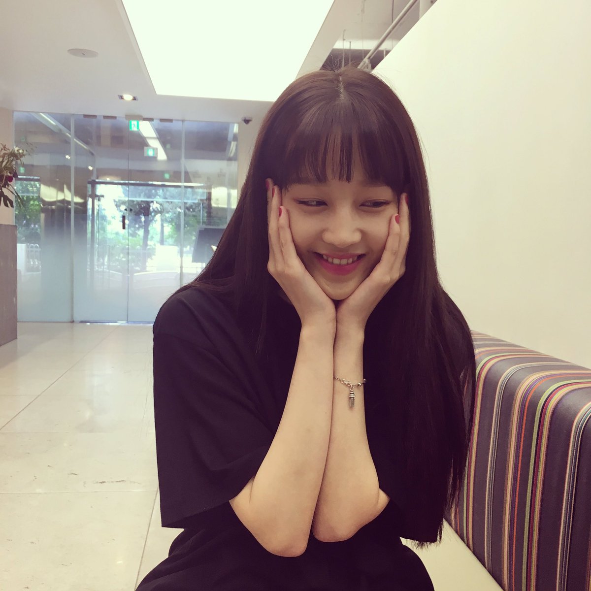 히~~~ 다들 더운데 시원한 여름 보내고 있나요!