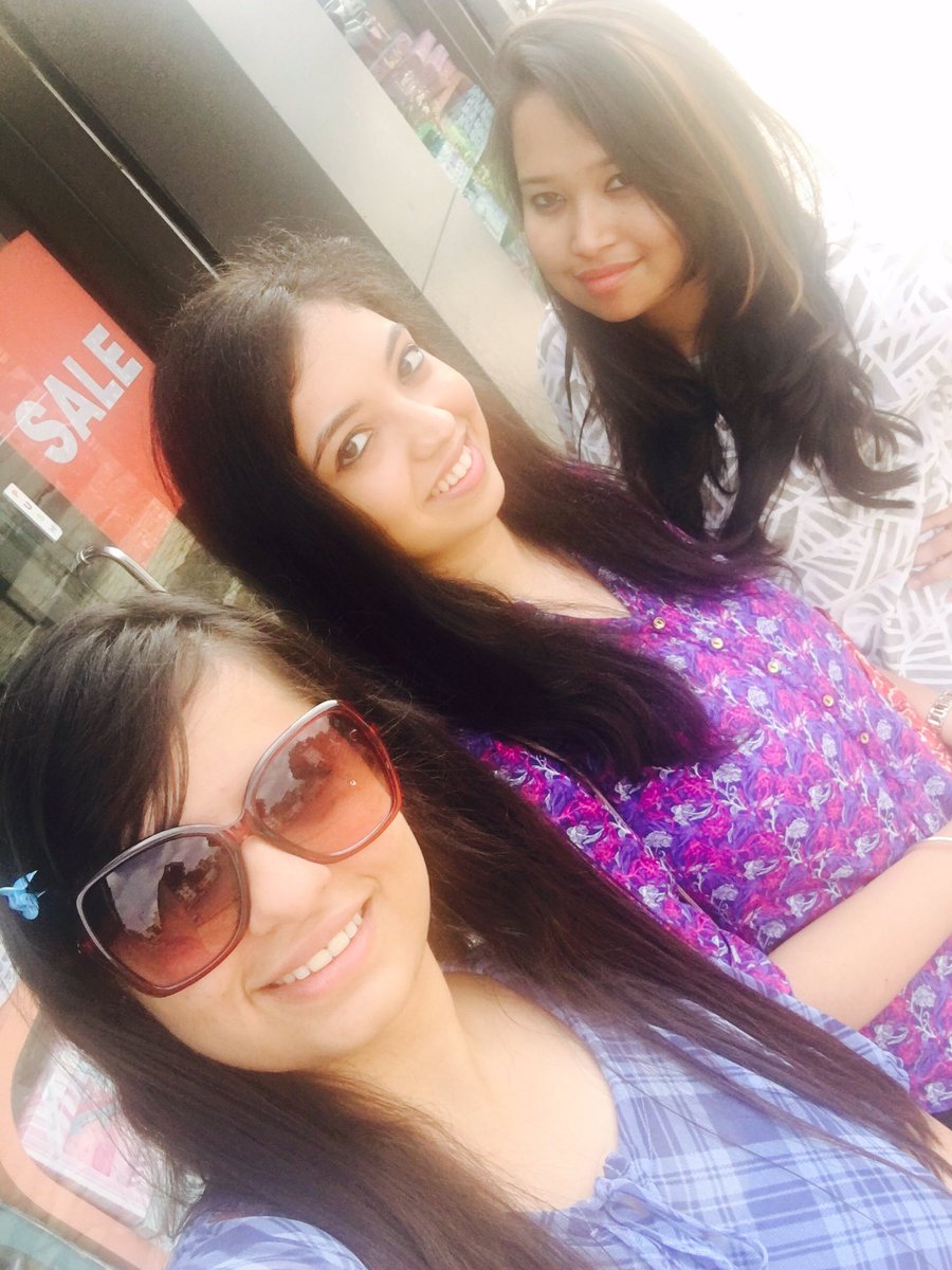 AanchalVer's tweet photo. When it is roomies time #scmhrdXP #JioSabkeLiye https://t.co/YaQuE3TmDk