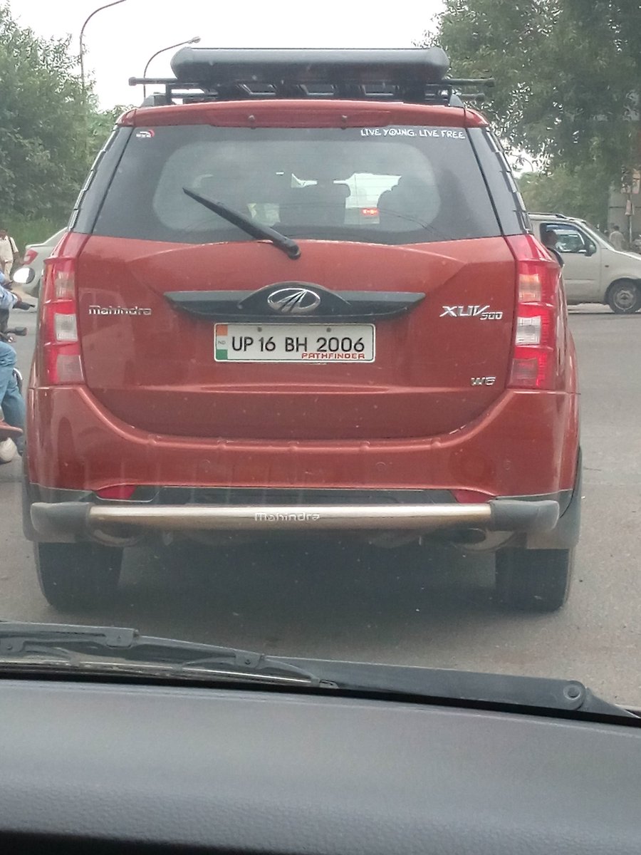 buzz_fry's tweet photo. @noidatrafficpol Kindly check this, he needs to be informed that number plates are not for advertisements https://t.co/V7vcQJQMAt