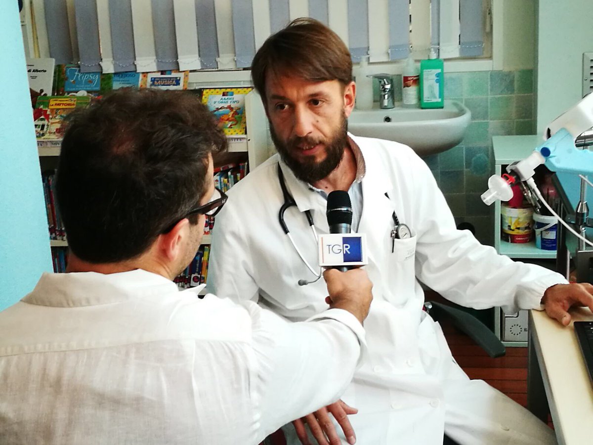 Obiettivo_35's tweet photo. Conferenza stampa all'ospedale Ca' Foncello Treviso: consegna dello strumento diagnostico per #fibrosicistica donato grazie a #Obiettivo35 https://t.co/yCMqmdpLf7