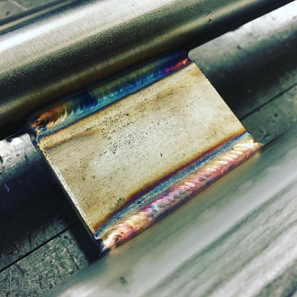 henningning's tweet photo. Tupf, tupf, tupf 😄 #welding #wig #schweißen #edelstahl #krones #VA #flachstahl #rohr #pasteur #handarbeit #germanb… https://t.co/BlxnzeJpD7 https://t.co/o2wItOb3qb