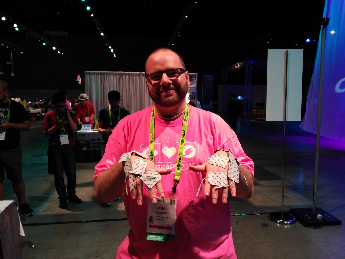 plopesresearch's tweet photo. Some people told me you can't have a #SIGGRAPH17 demo alone, true, but you can w/ the amazing help of @siggraphsv & chair @brittanyransom https://t.co/upIfxK4cAd
