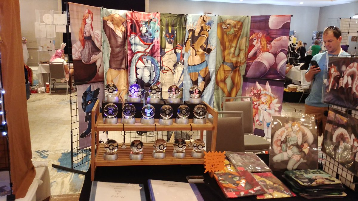 Paw_To_Press's tweet photo. Almost forgot. Come see us @MegaplexCon table 44 next to @SirkusArt! (See them too!) https://t.co/Yshq770Xg9