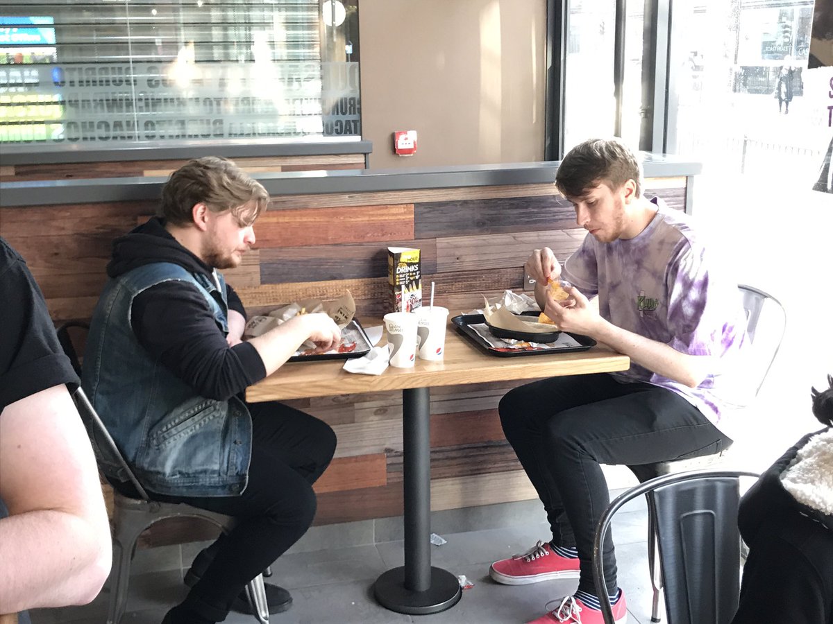 Leeds! We hit Santiago's tonight, on stage at 10 🤙🏻 also, big up <a href="/tacobelluk/">Taco Bell</a> for the pre-gig goodne$$