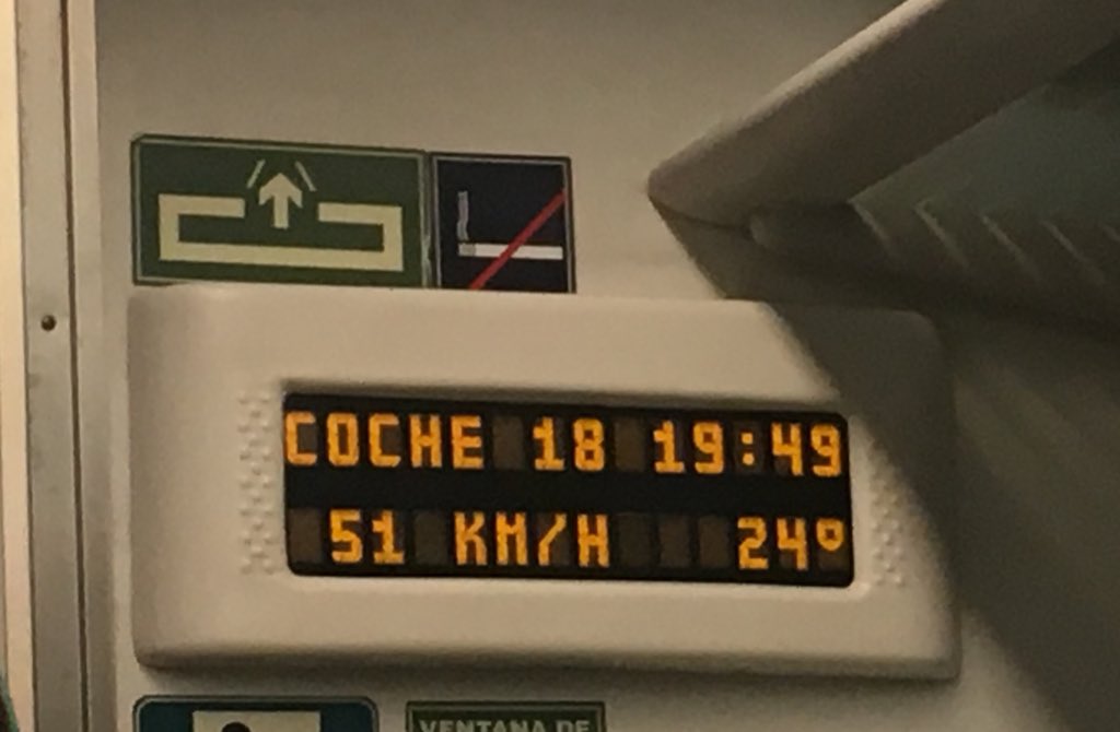ladyladdie's tweet photo. No tan rápido @Renfe 
Wifi, enchufes y la alta velocidad serían fetén. https://t.co/zgS84FB67z