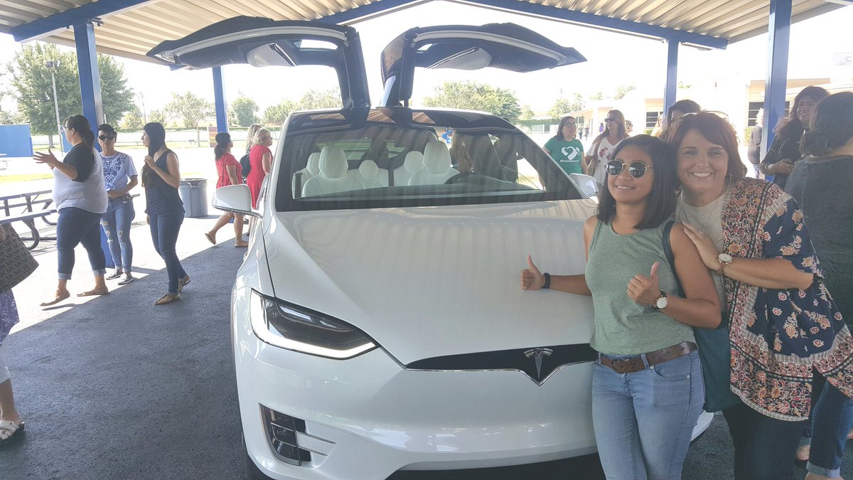#thefutureisnowCESD #Tesla