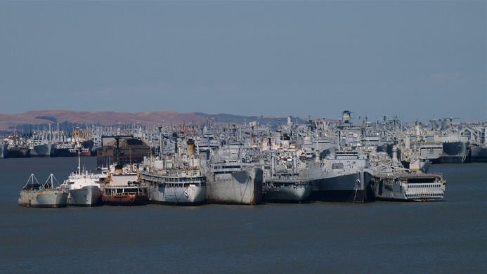 PaulRogersSJMN's tweet image. Last of 57 aging &apos;ghost fleet&apos; military ships to leave San Francisco Bay after long pollution fight eastbaytimes.com/2017/08/03/las… via @DenisCuff