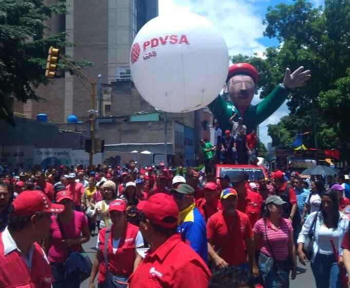 TyD_PdvsaGas's tweet photo. Nuestros trabajadores presentes en la ANC representando el  espíritu patriota y revolucionario d nuestra filial#ConstituyentePuebloSoberano https://t.co/ylf87GnYHQ