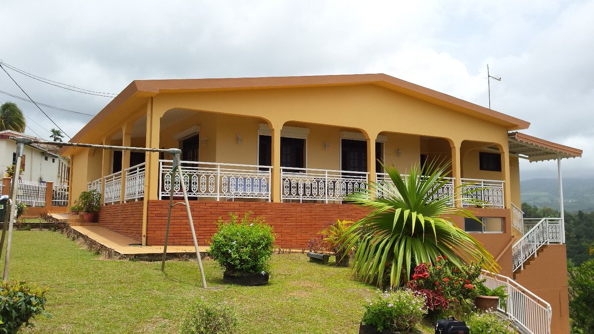 AugusteJeremie's tweet image. Grande Villa au LORRAIN terrain de 1600 m² avec vue sur mer et montagne #classimmos #immobiliermartinique
classimmos.com/fr/vente/1/479…