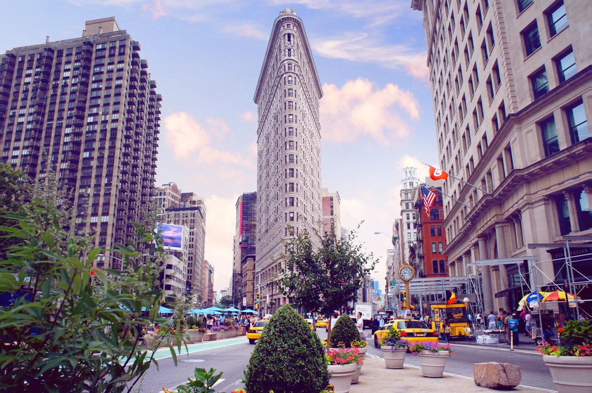 GoNewYorkTours's tweet photo. Check off all these essential sights and craft your perfect NYC adventure!

https://t.co/b34CcsZAy5 https://t.co/RtSqSjjDgm
