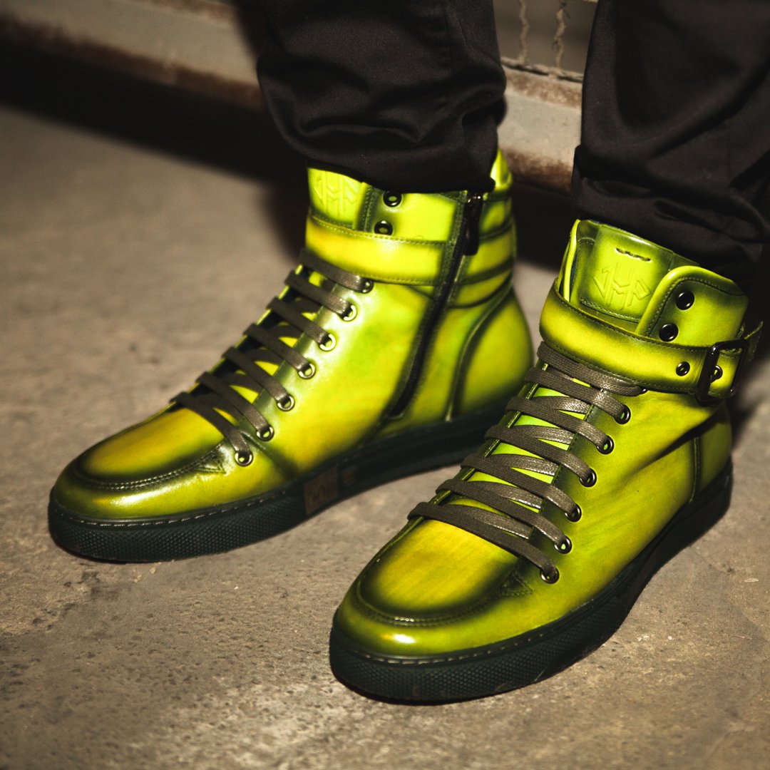 J75Shoes's tweet image. #Sullivan Dropping new color. bit.ly/2lwpGrJ
- #feelgoodfriday #SohoCollection #soho #J75 #J75shoes #Jumpshoes #footwear