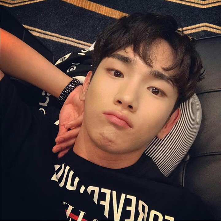 TSWMFanclub's tweet photo. (ACTUALIZACIÓN INSTAGRAM)
De #Key

Cr.To bumkeyk
#LeeMin
Vía TSWM

Siguenos en Instagram @TSWMFanclub

#샤이니 #키 #SHINee https://t.co/7sTIX6Uceb