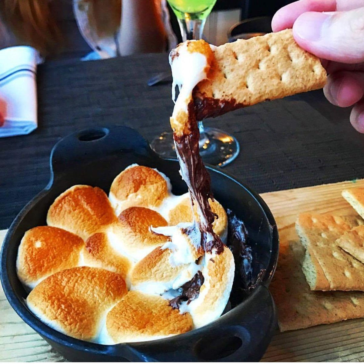the51stfloor's tweet photo. Staycating this weekend? Live it up like you're at the cottage with our ⛺️Campfire S'mores for Two #TheOneEighty #smores #longweekend https://t.co/x3ho2D3uq9