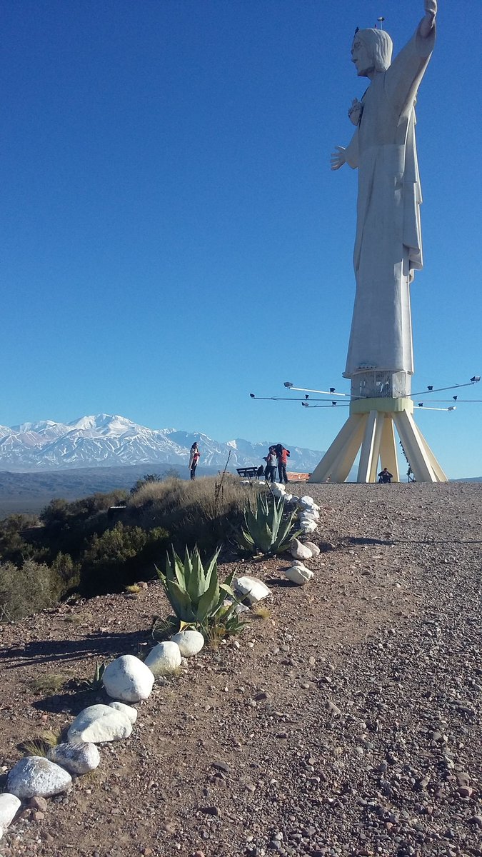 Vista impactante en el Cristo @MuniTupungato <a href="/ValleDeUcoTuris/">Turismo Valle de Uco</a>